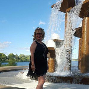 Meet your Posher, Thérèse